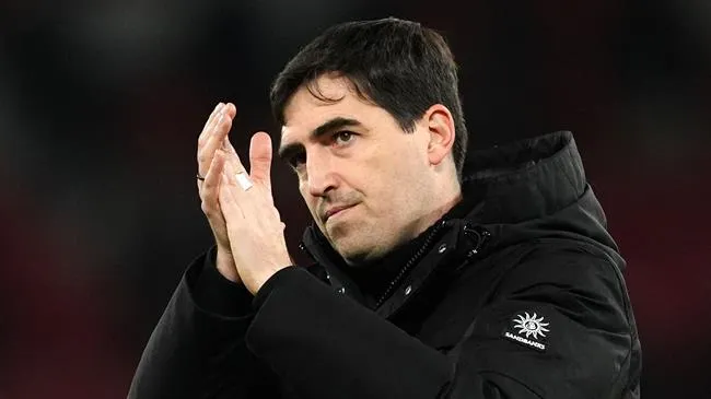 Sôi Động Bóng Đá Hè 2026: Tân HLV Liverpool Ra Mắt Ấn Tượng, Salah Đạt Thỏa Thuận Tới Thổ Nhĩ Kỳ