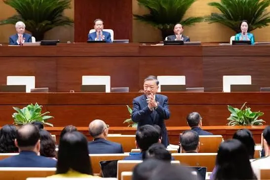 Việt Nam Bước Vào "Kỷ Nguyên Mới": Đột Phá Thể Chế, An Ninh Mạng Và Dấu Ấn Đối Ngoại